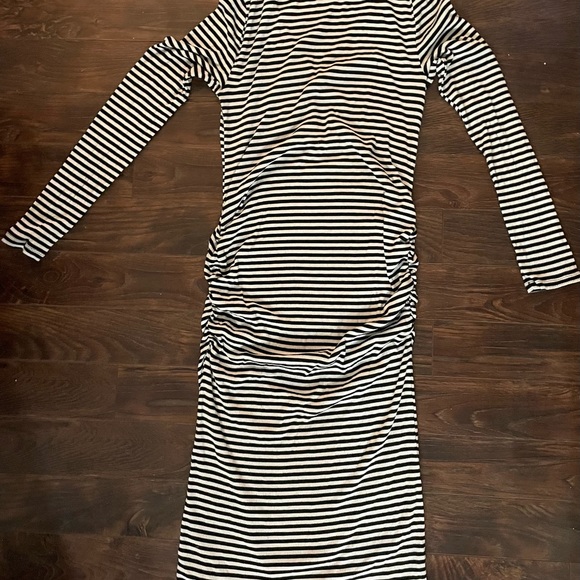 Gap maternity dress size medium - Picture 2 of 4